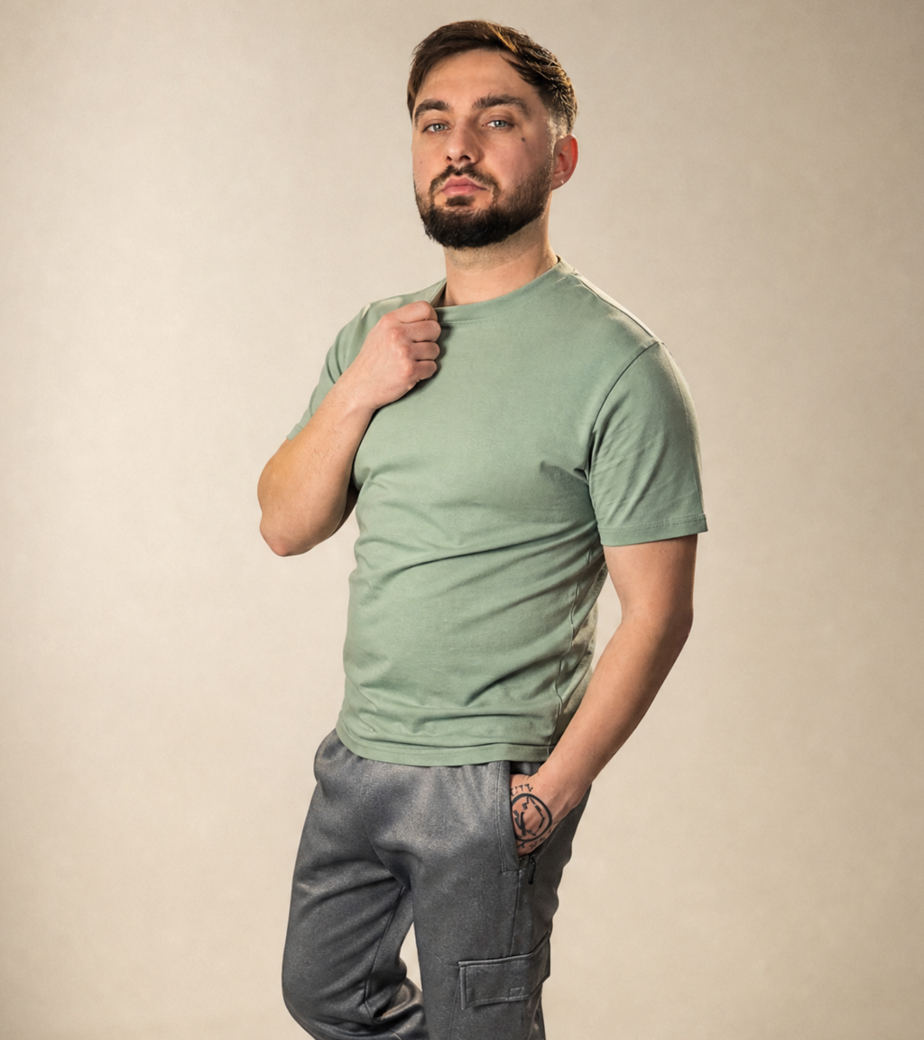 8 Pack 8 Colours - Now 60£ - Save 56% - Basic Tees 100% Cotton - RRP 136